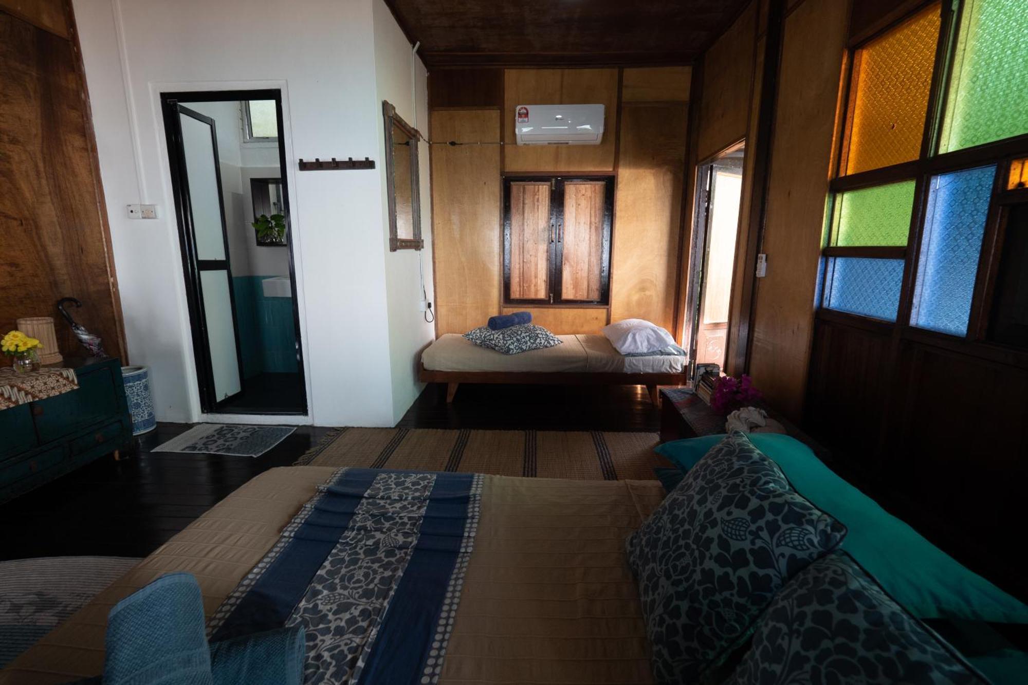Swiss Cottage Tioman Kampong Ayer Batang Bagian luar foto
