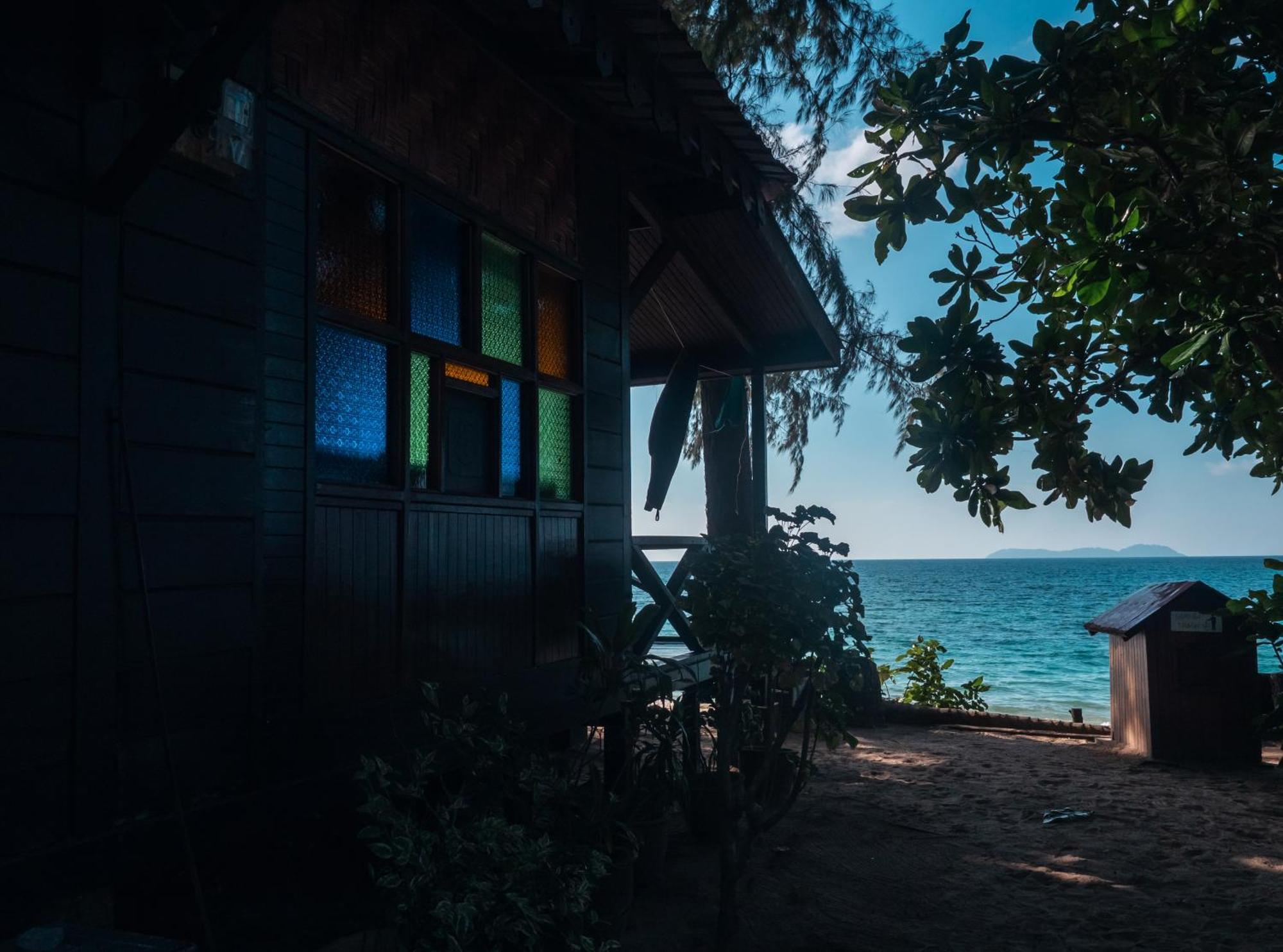 Swiss Cottage Tioman Kampong Ayer Batang Bagian luar foto